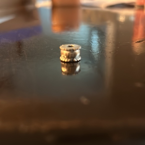 Pandora end clasp - in great condition. - Picture 1 of 5